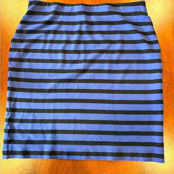 LOFT Blue and Black Striped Mini Skirt, size M - Picture 3 of 5
